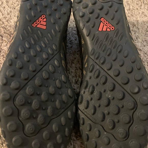 Boys Adidas Nemeziz Messi cleats - Size 6 - Picture 6 of 6